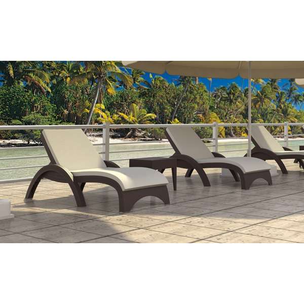 Fiji Sun Lounger/Miami Side Table 6 Pc Package - White With Beige Cushion