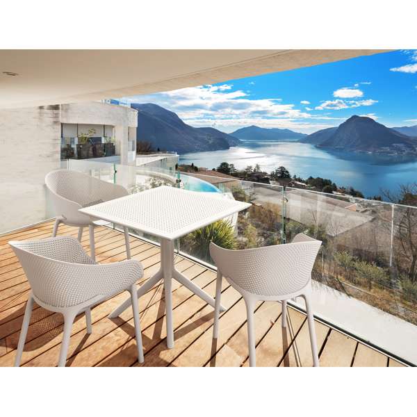 Sky Pro 3 Seat Outdoor Table Setting