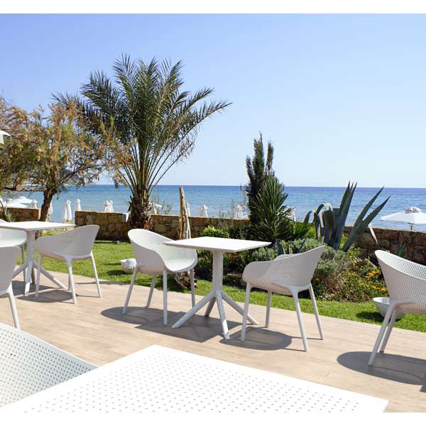 3 Piece Setting with Sky Chair